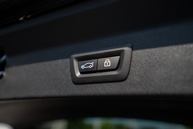 Vehicle image 35 of 36