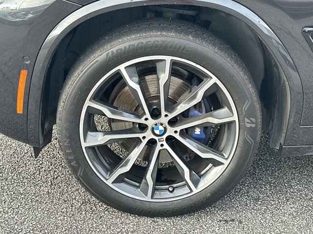 Vehicle image 11 of 40