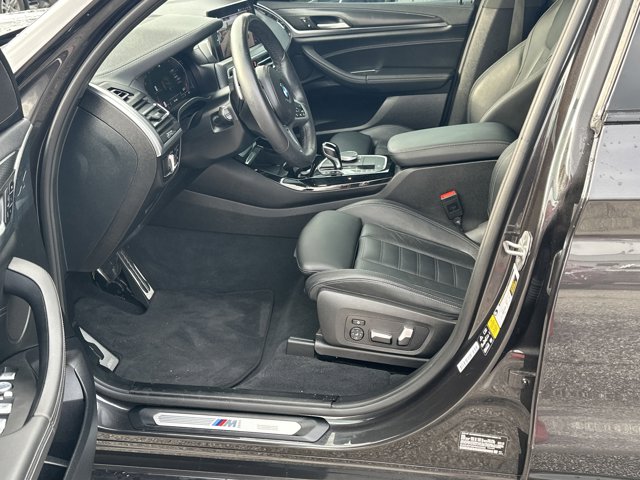 Vehicle image 9 of 40