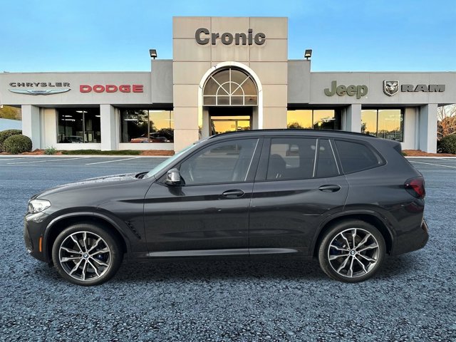 Vehicle image 8 of 40