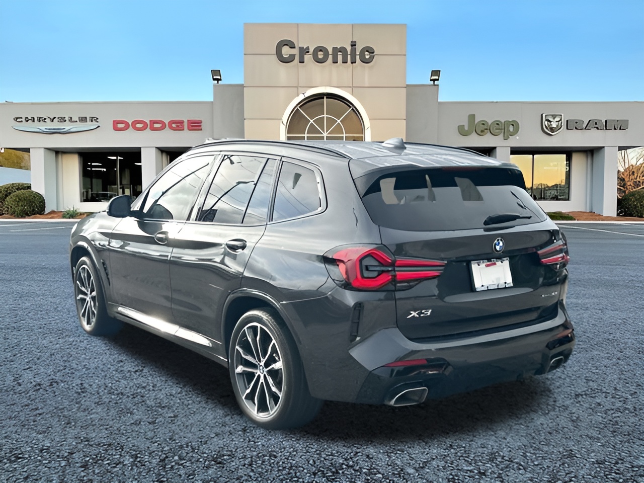 Vehicle image 39 of 40