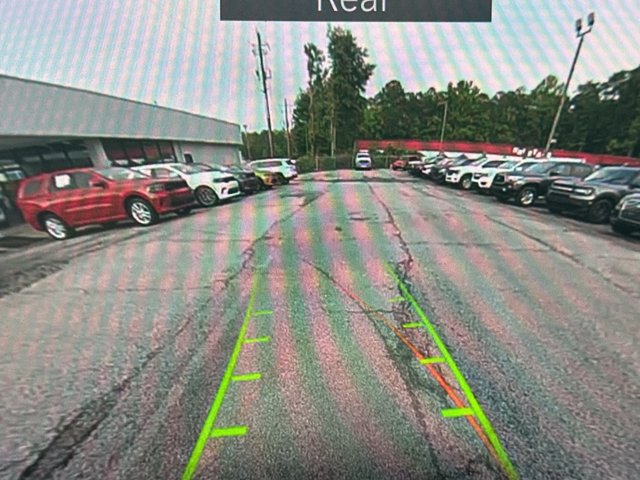 Vehicle image 31 of 40