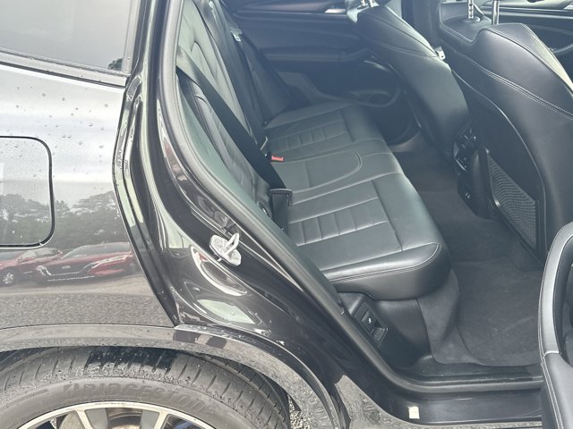 Vehicle image 16 of 40