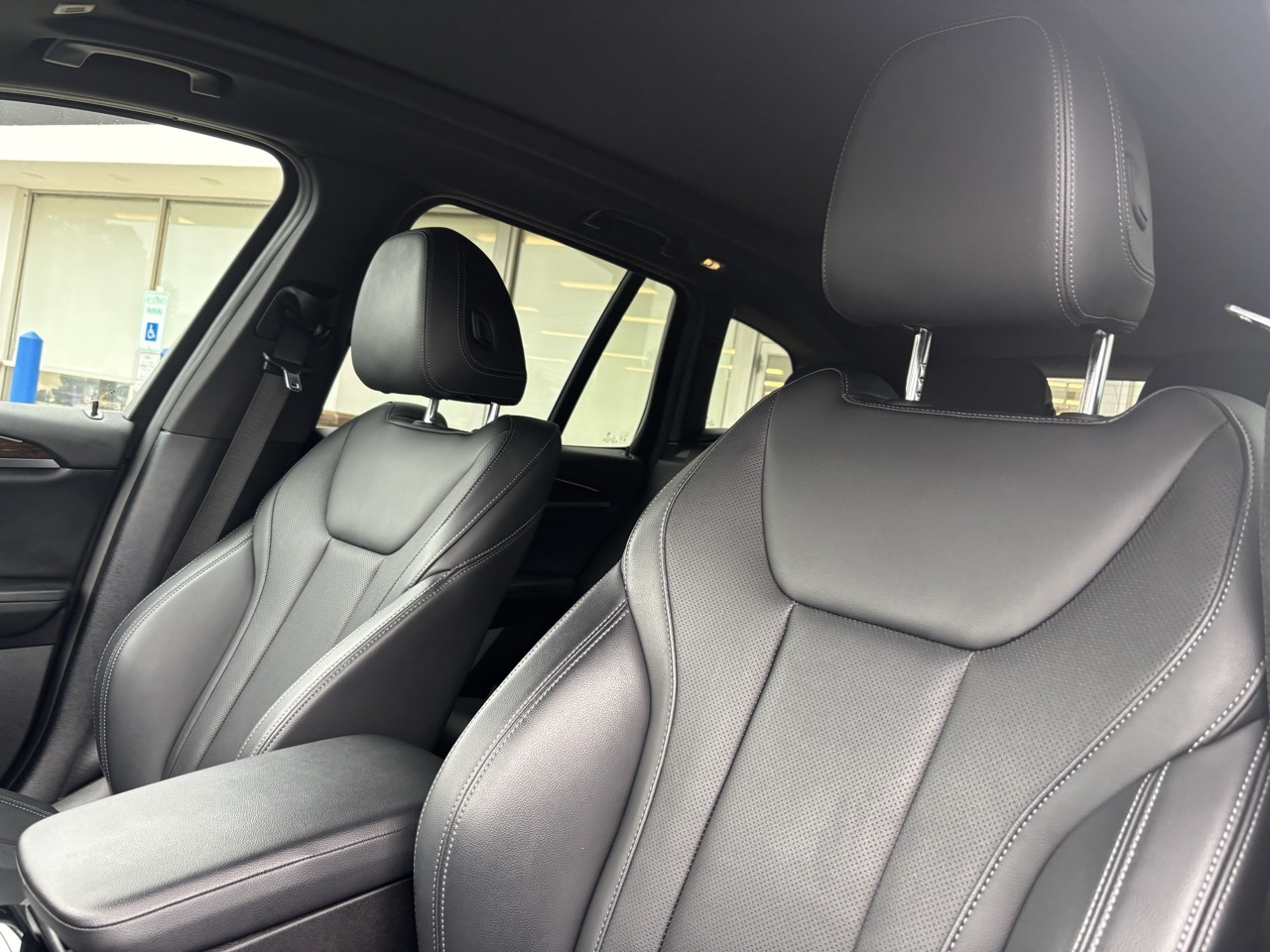 Vehicle image 8 of 20