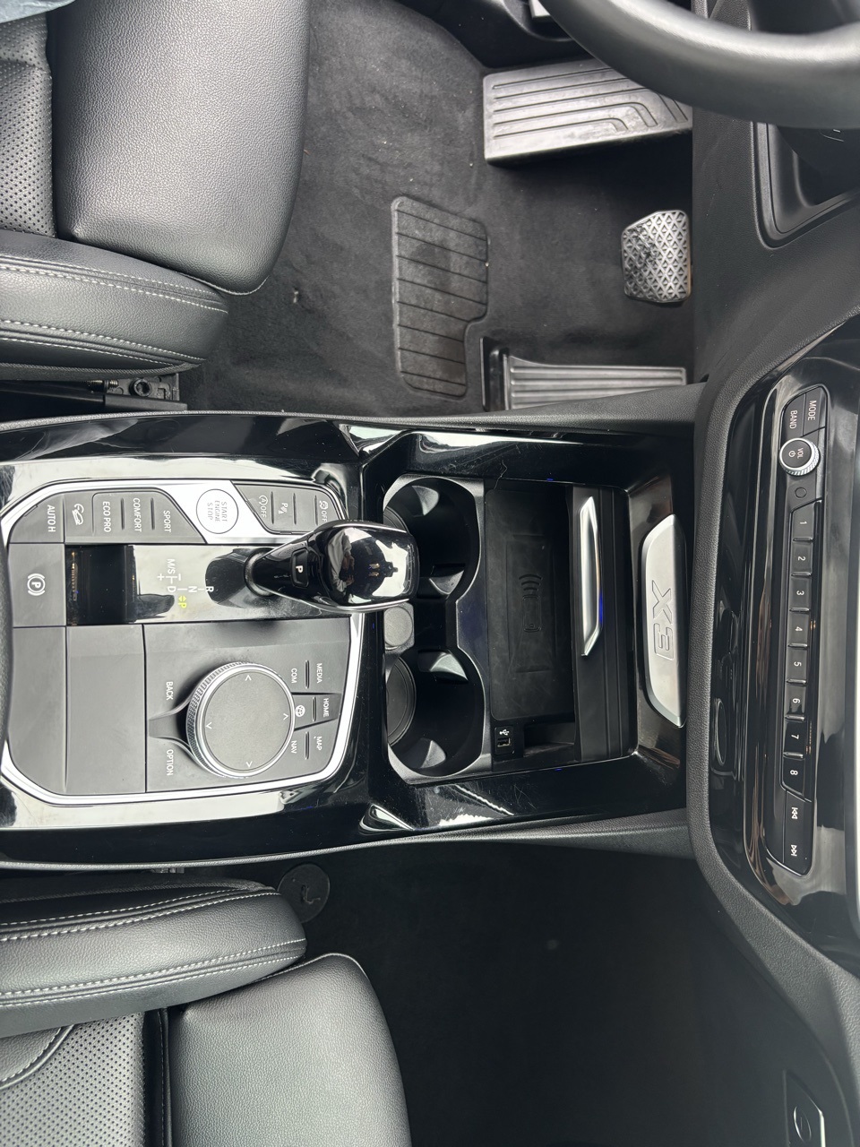 Vehicle image 13 of 20