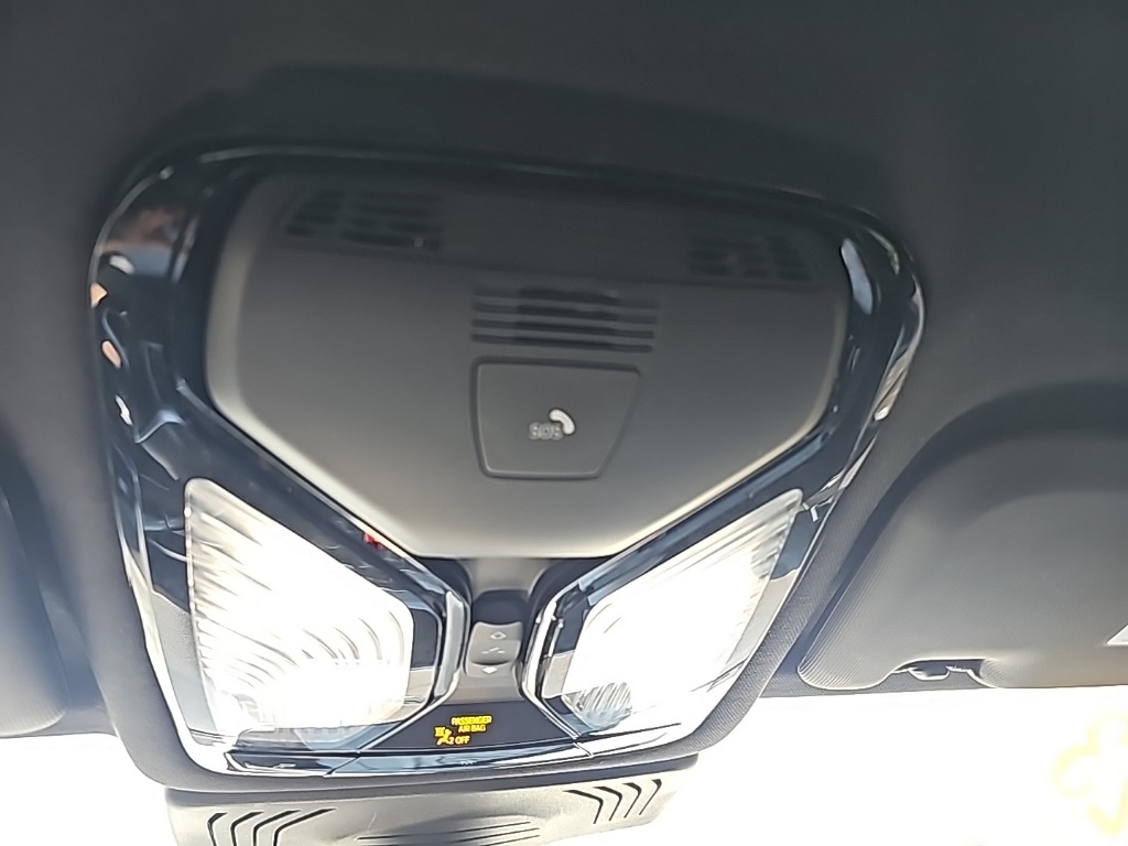 Vehicle image 27 of 31