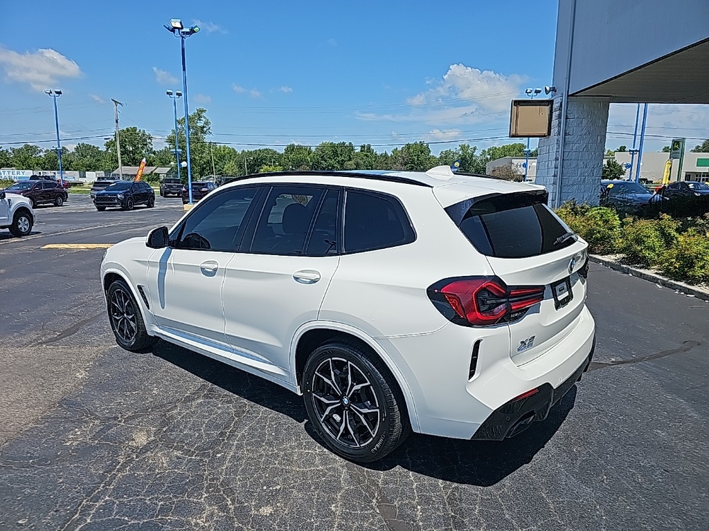 Vehicle image 6 of 31
