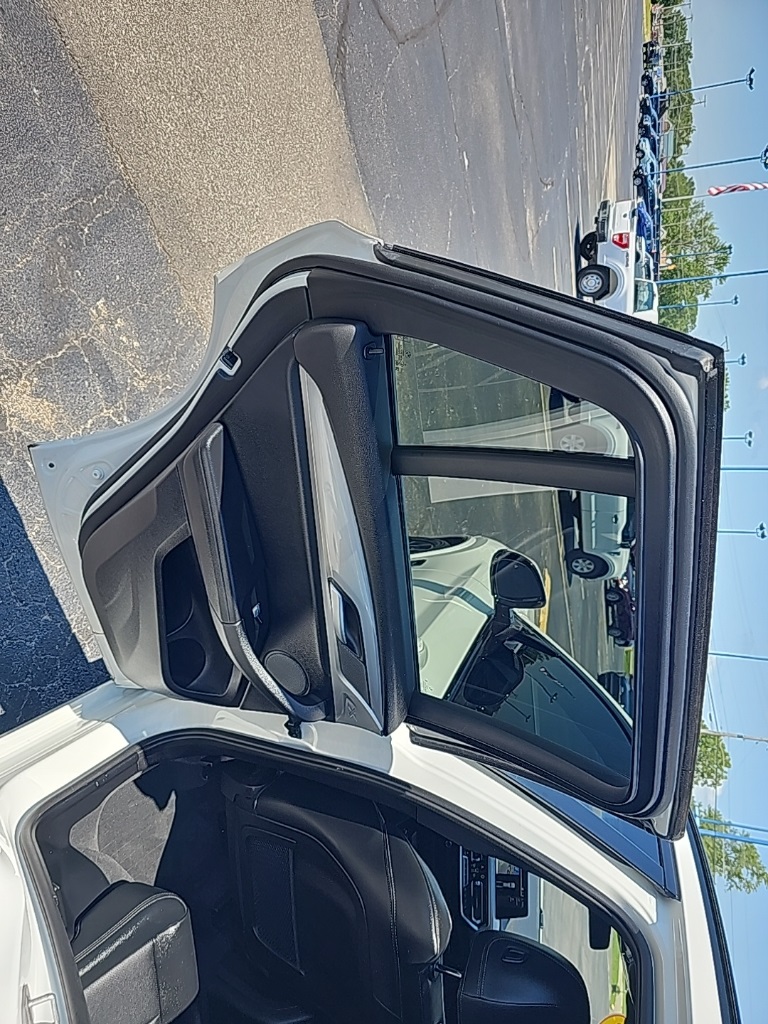 Vehicle image 30 of 31