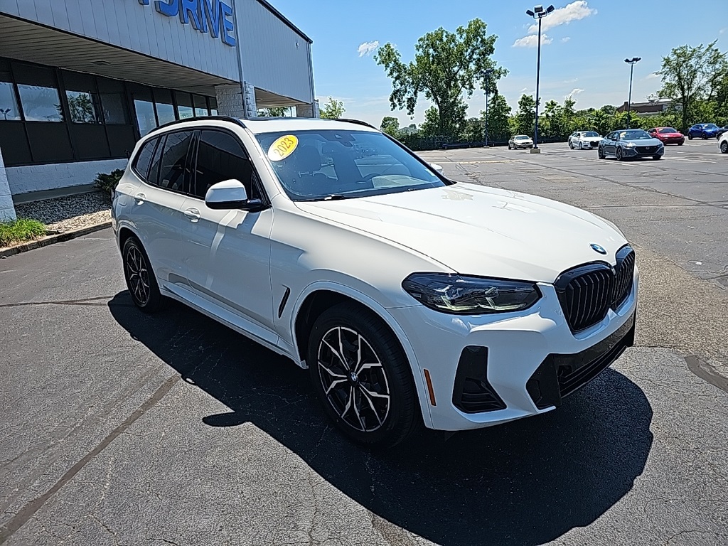 Vehicle image 4 of 31