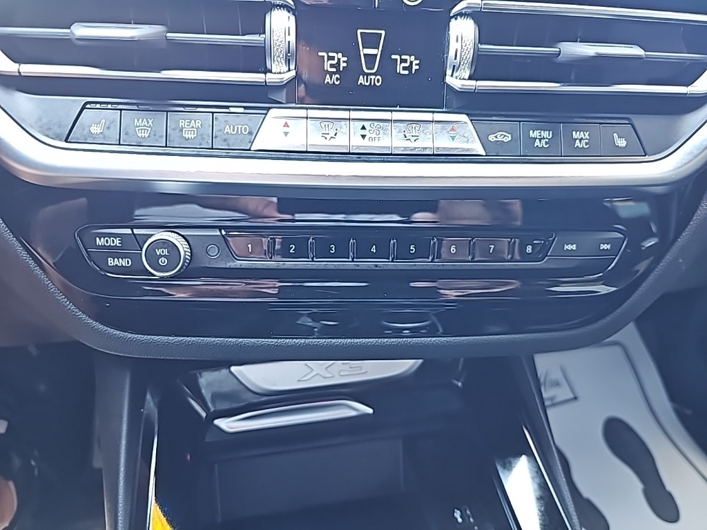 Vehicle image 29 of 31