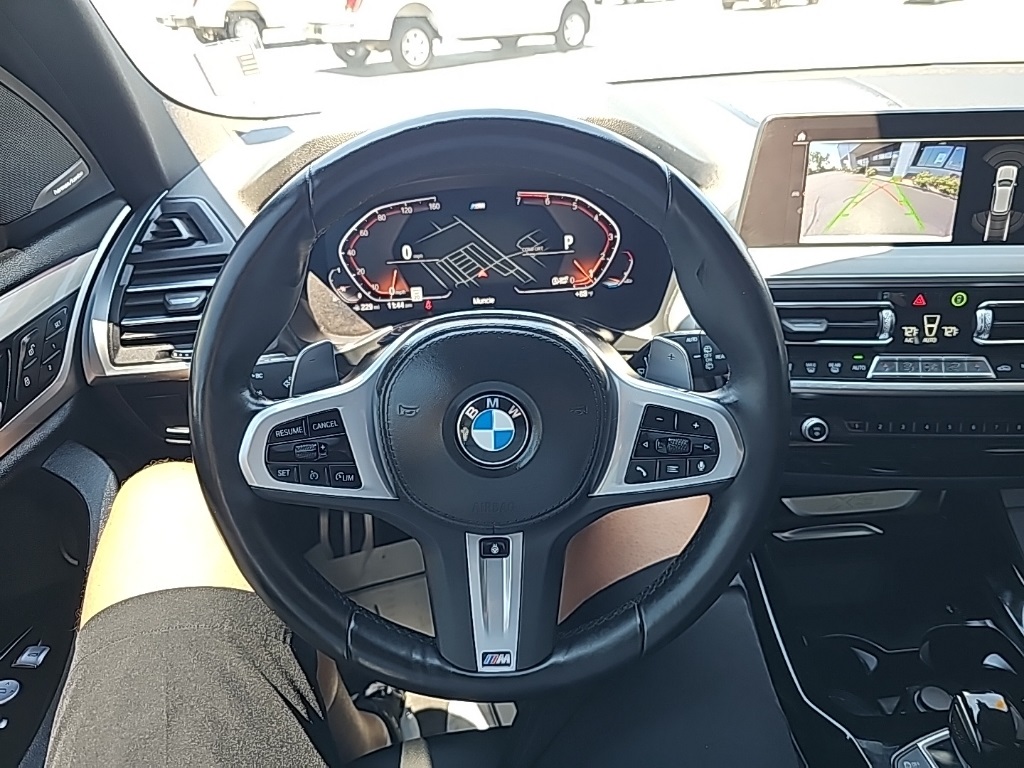 Vehicle image 12 of 31