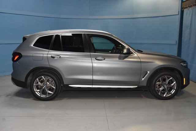2023 BMW X3 xDrive30i Image 3 of 32
