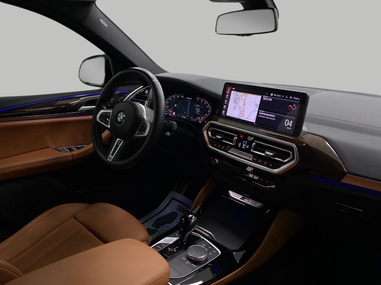 Vehicle image 17 of 32