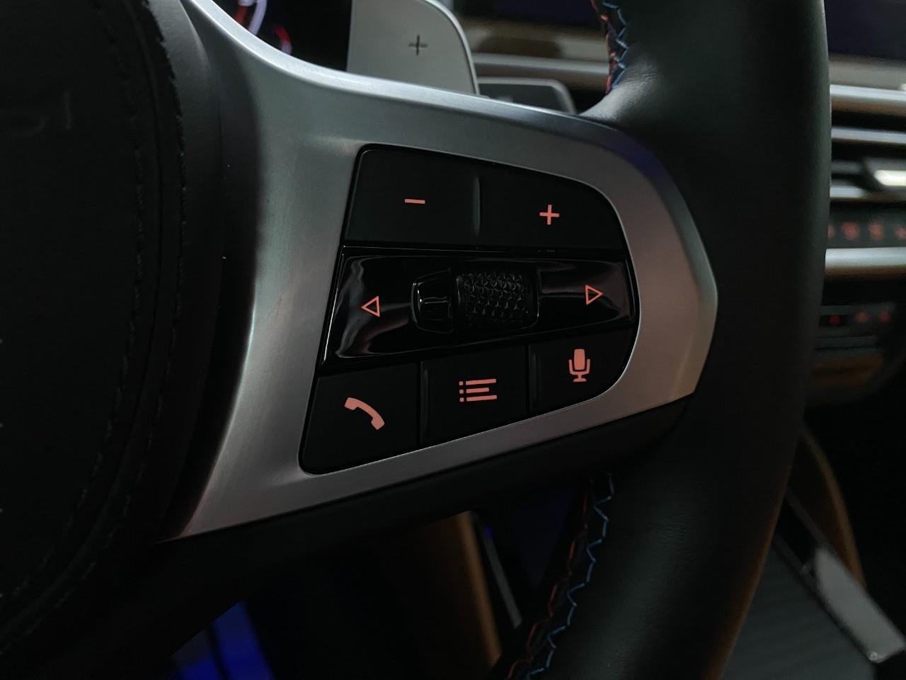 Vehicle image 15 of 32