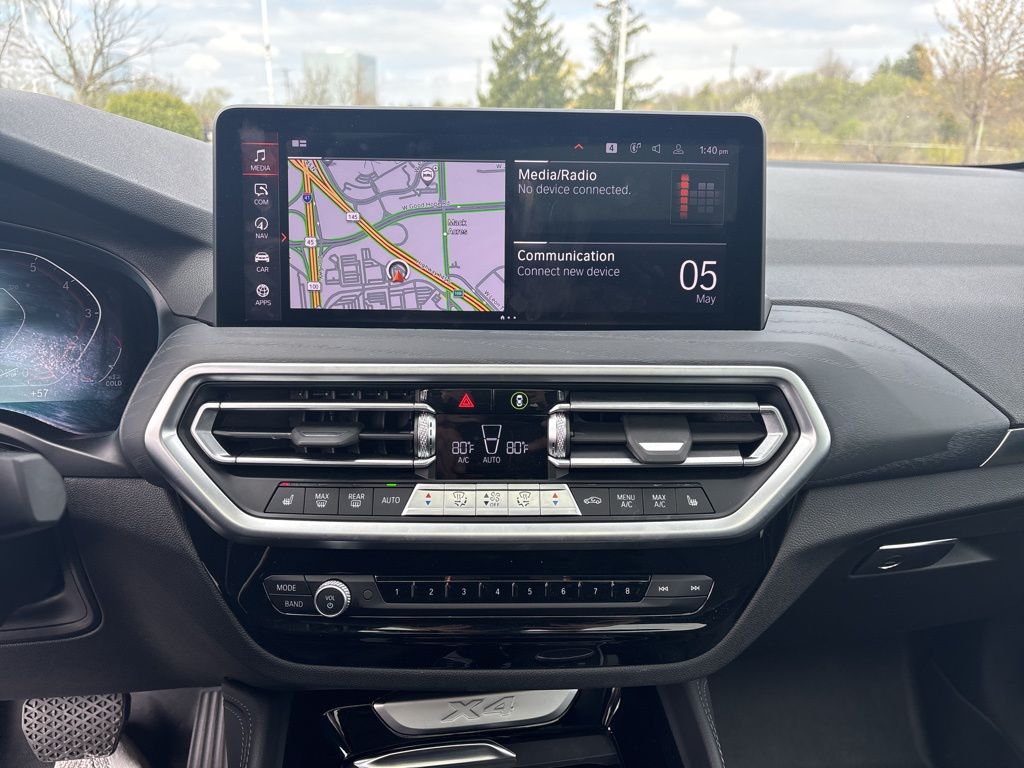 Vehicle image 17 of 20