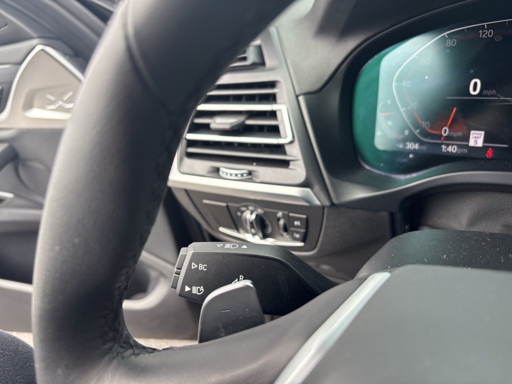 Vehicle image 11 of 20