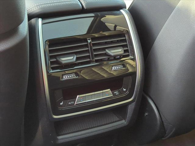 Vehicle image 23 of 26