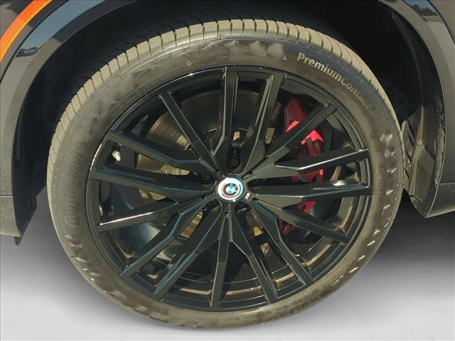 Vehicle image 10 of 26