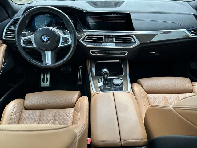 Vehicle image 25 of 35