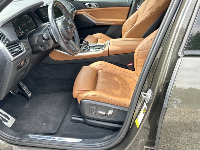 Vehicle image 9 of 35