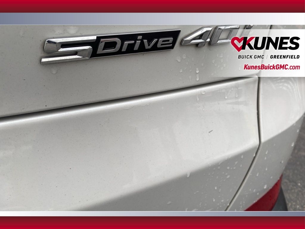 Vehicle image 12 of 48
