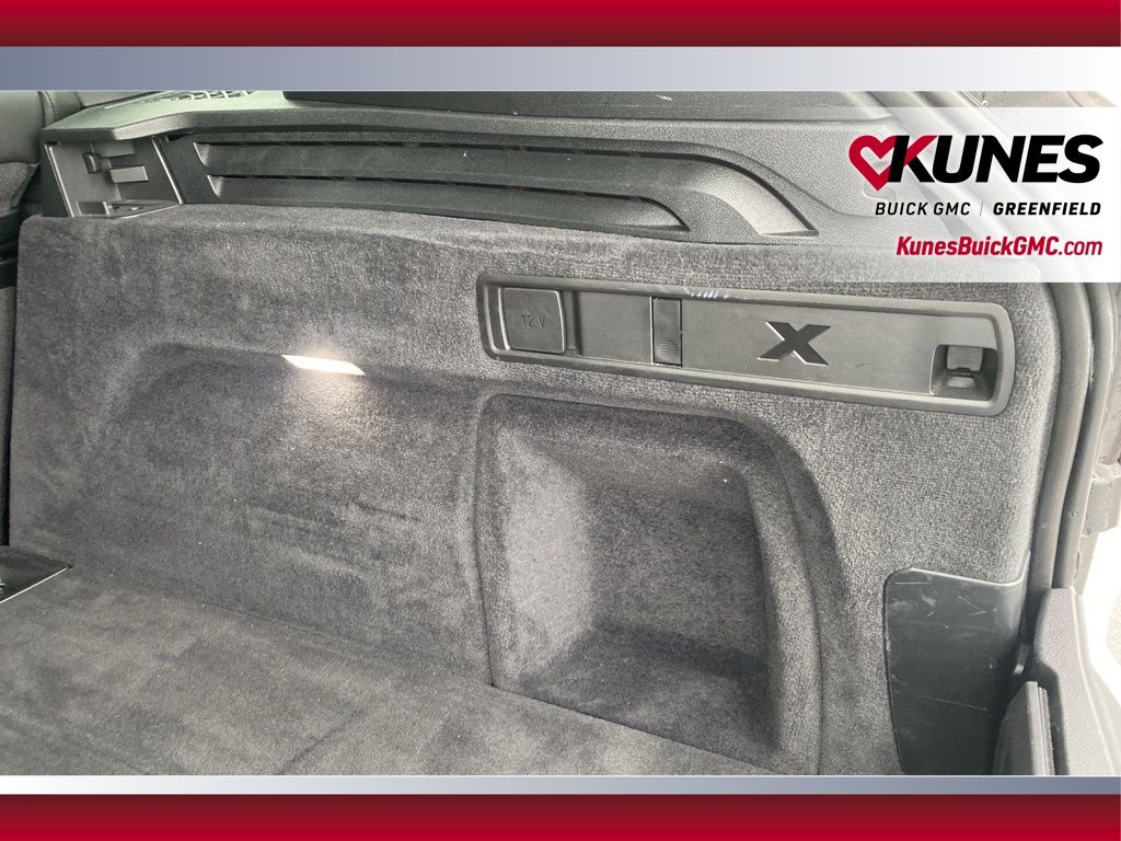 Vehicle image 38 of 48