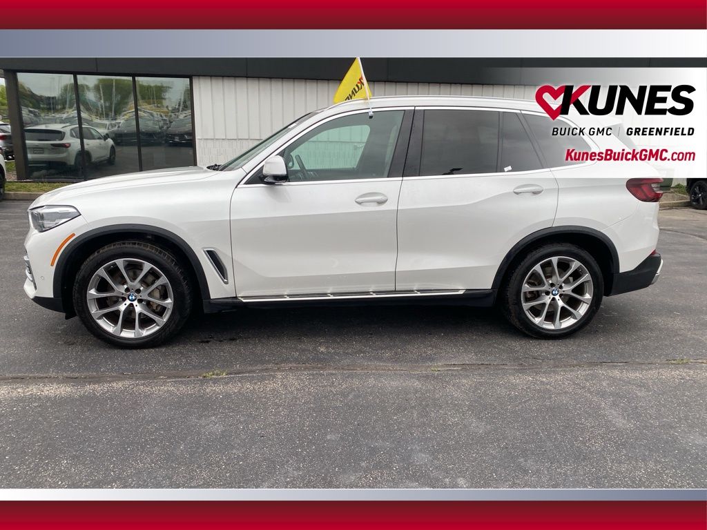 Vehicle image 7 of 48