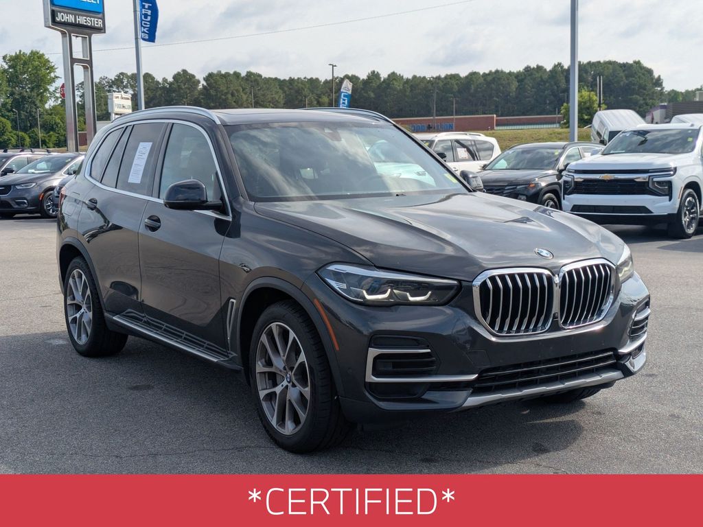2023 BMW X5 sDrive40i Image 3 of 44