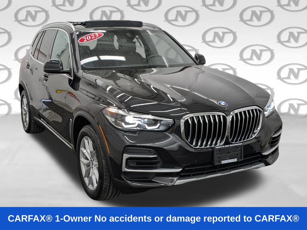 2023 BMW X5 xDrive40i Image 2 of 39
