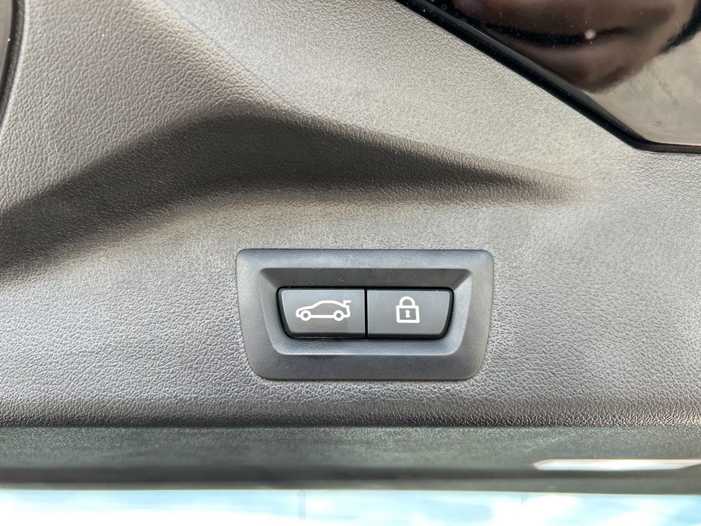 Vehicle image 48 of 60