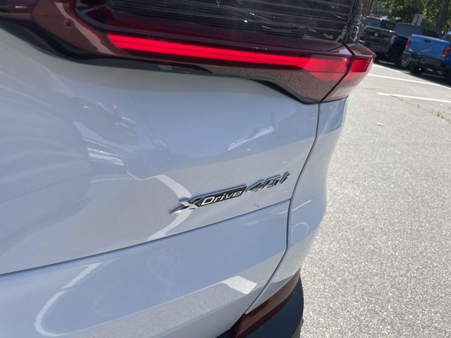 Vehicle image 10 of 37