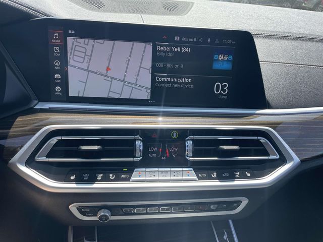 Vehicle image 26 of 37