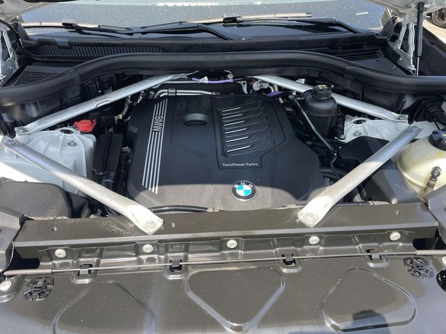 Vehicle image 14 of 37