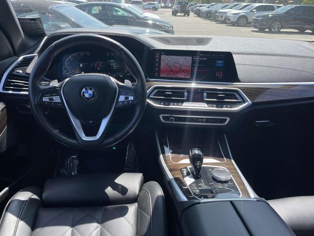 Vehicle image 17 of 37