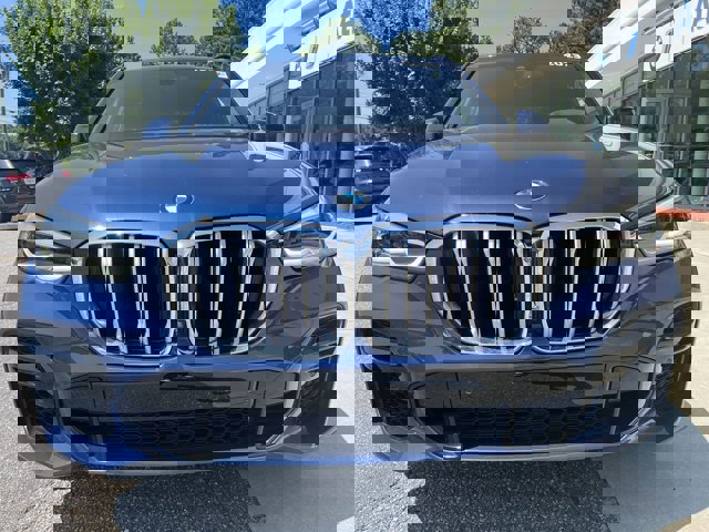 Vehicle image 3 of 40