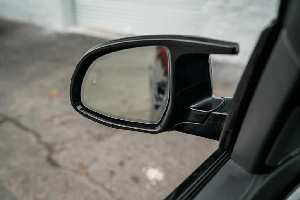 Vehicle image 39 of 41