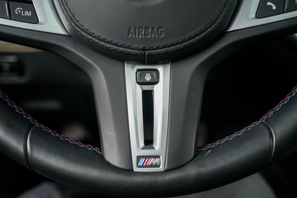 Vehicle image 29 of 41