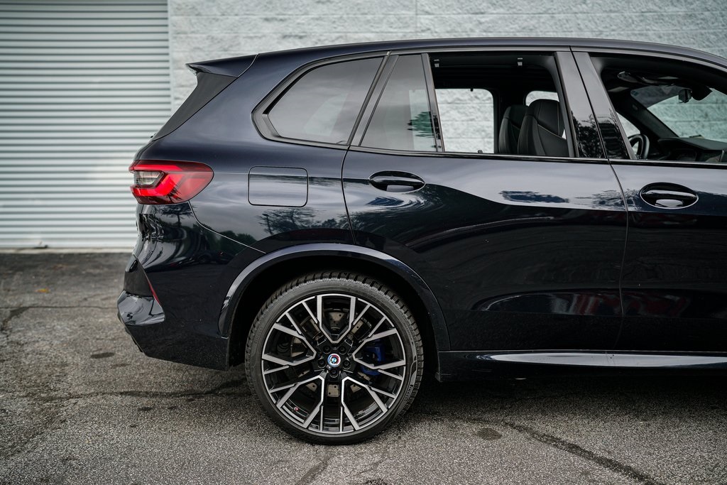 Vehicle image 15 of 41