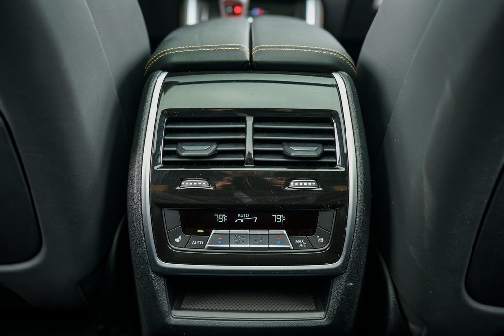 Vehicle image 40 of 41