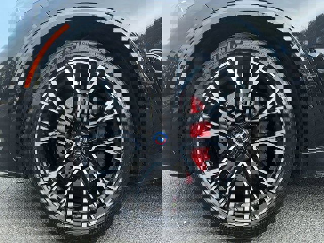 Vehicle image 11 of 28