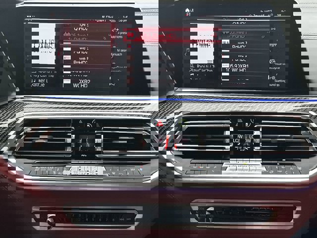 Vehicle image 18 of 28
