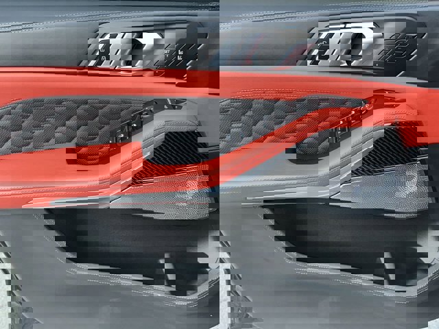 Vehicle image 21 of 28