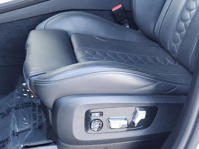 Vehicle image 19 of 29