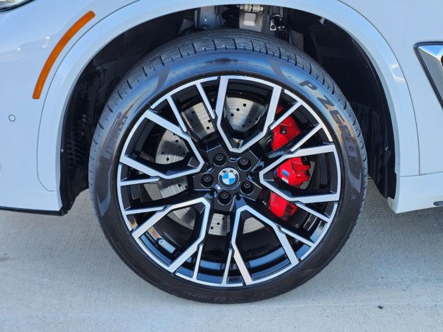 Vehicle image 8 of 29