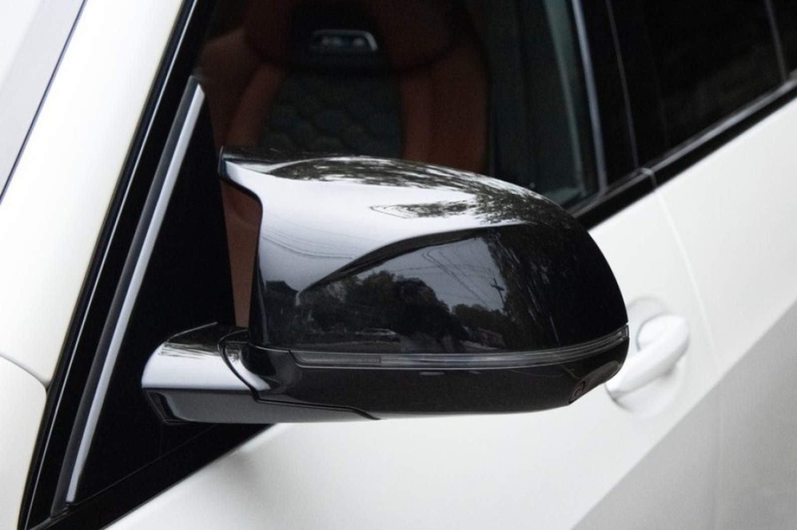 Vehicle image 67 of 76