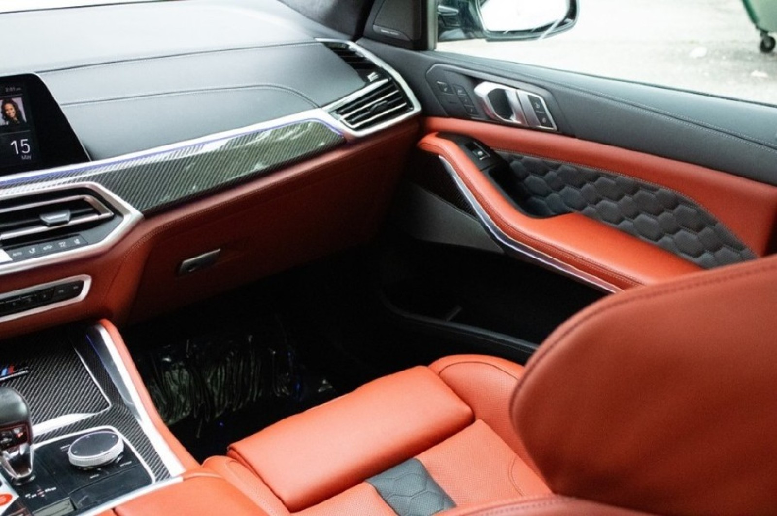 Vehicle image 60 of 76