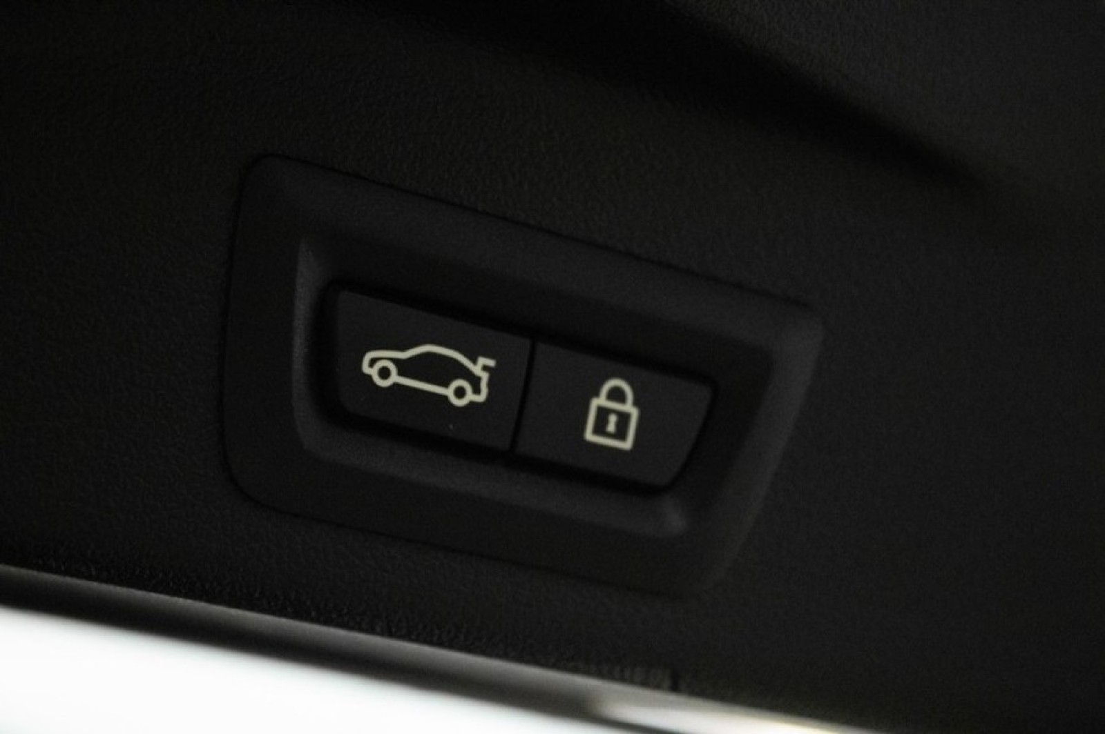 Vehicle image 57 of 76