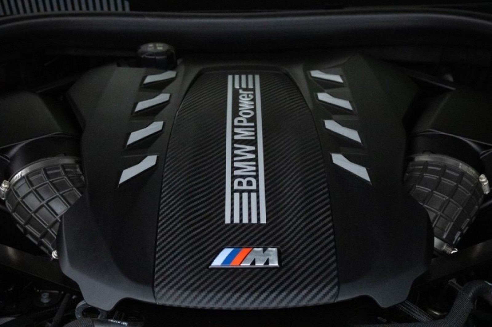 Vehicle image 20 of 76