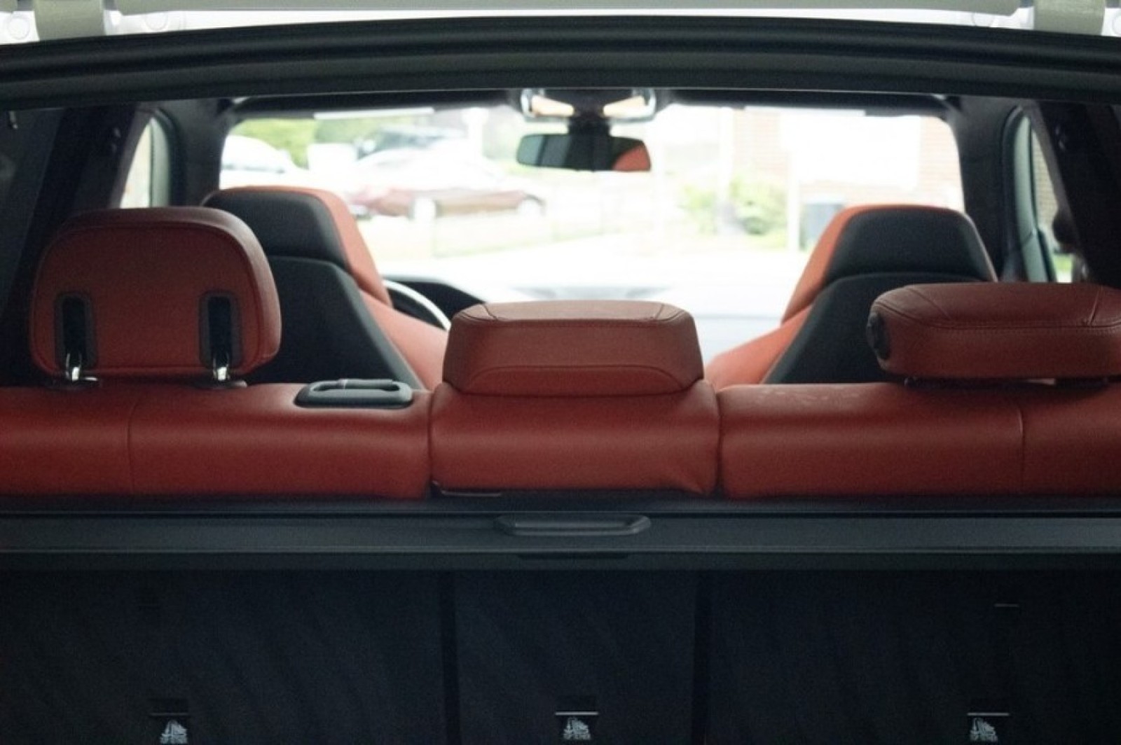 Vehicle image 21 of 76