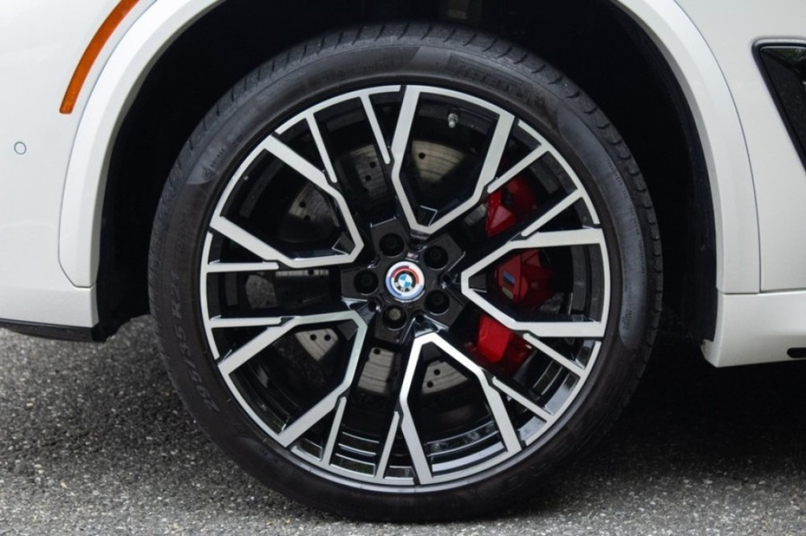 Vehicle image 17 of 76